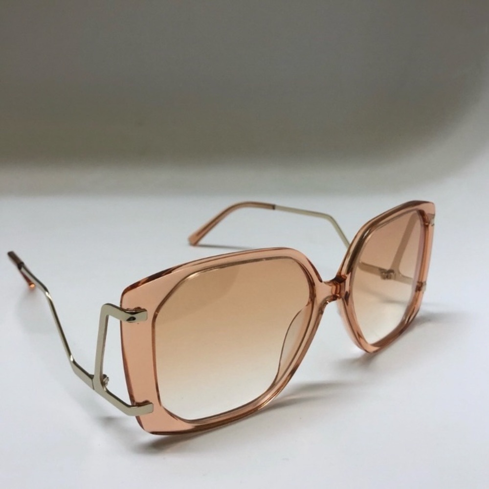 Women’s Geometric Peach Frame with Brown Gradient Sunglasses